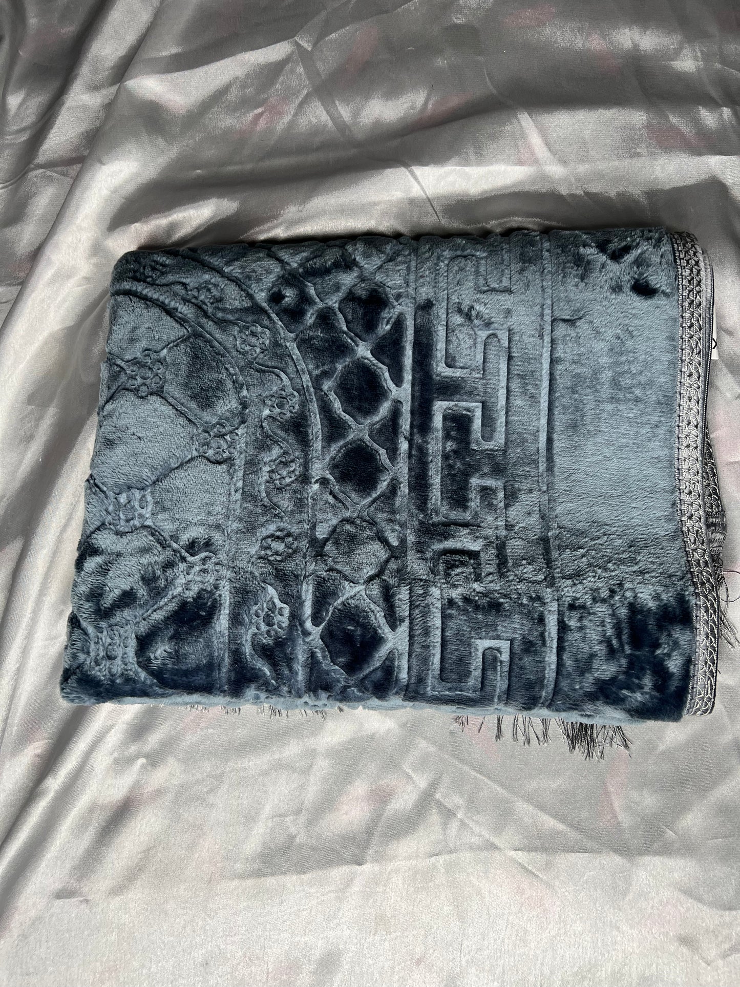 Tapis en velours épais gris foncé - sans personnalisation