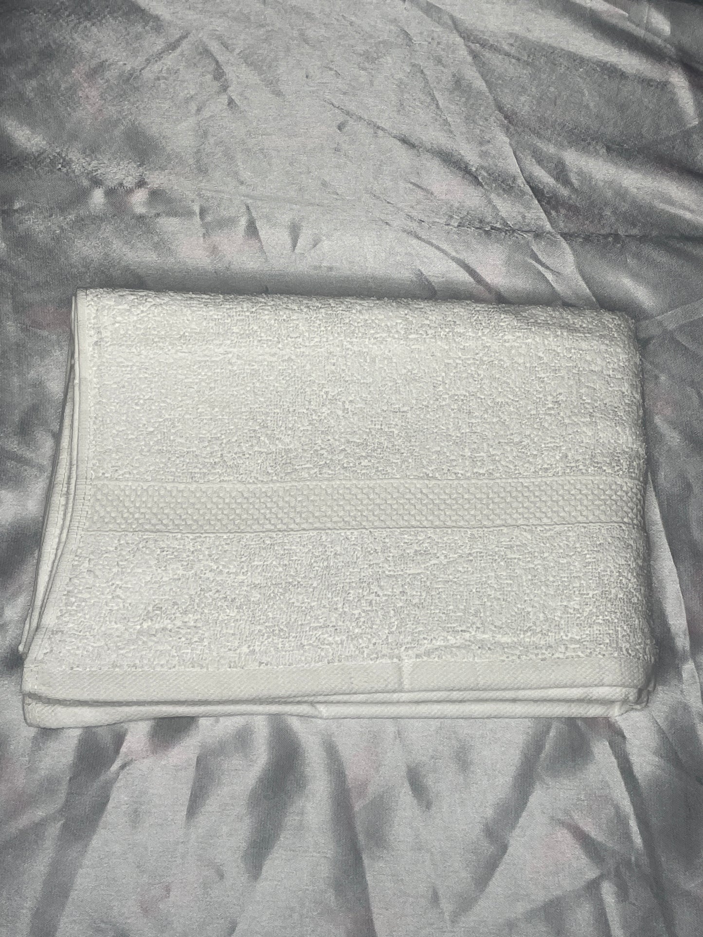 Grande serviette blanche - personnalisée