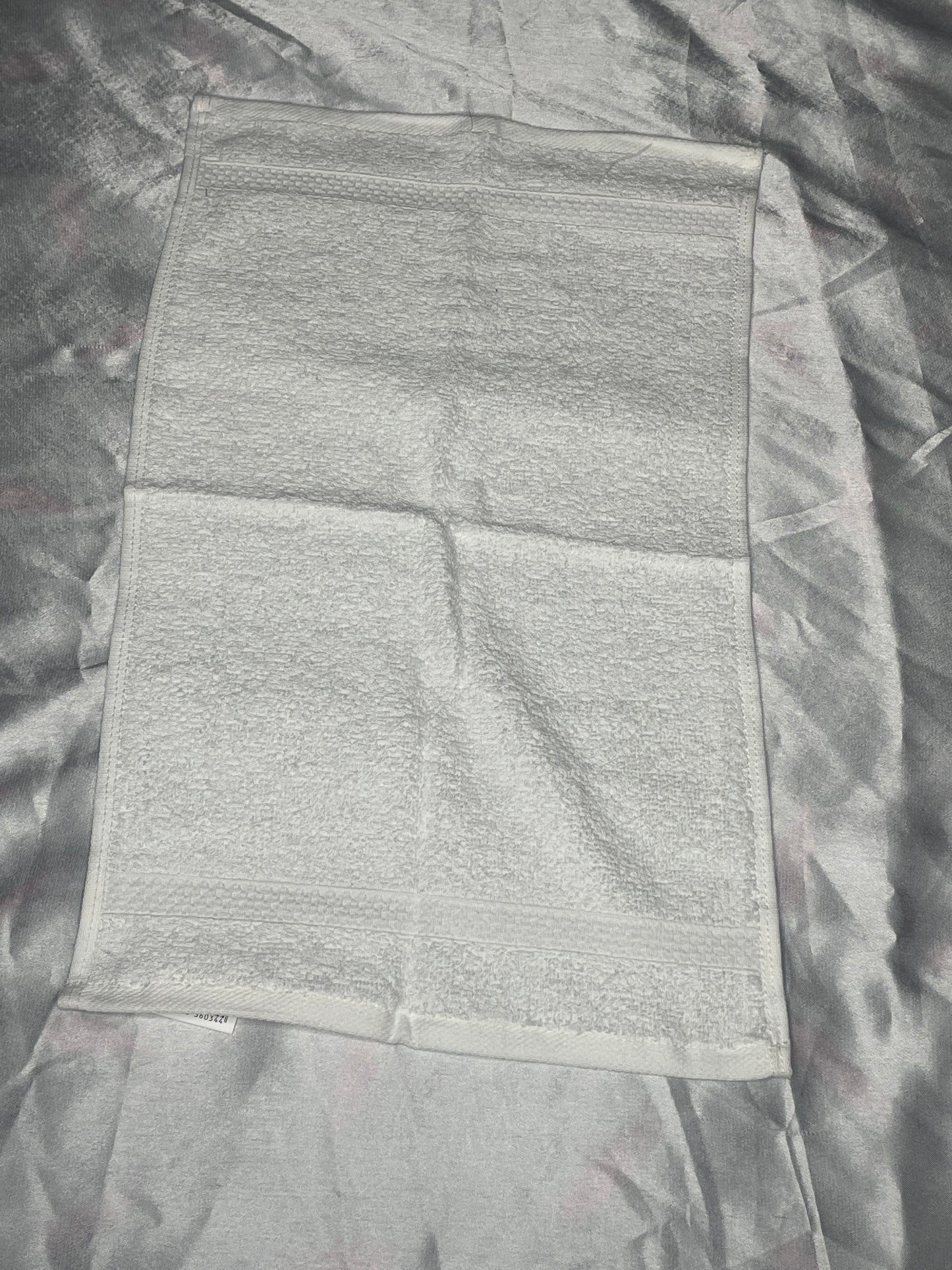 Petite serviette blanche - personnalisée